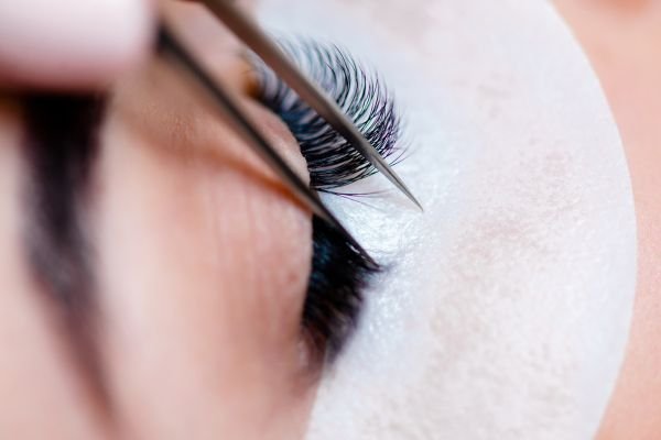 Adding Drama with False Lashes