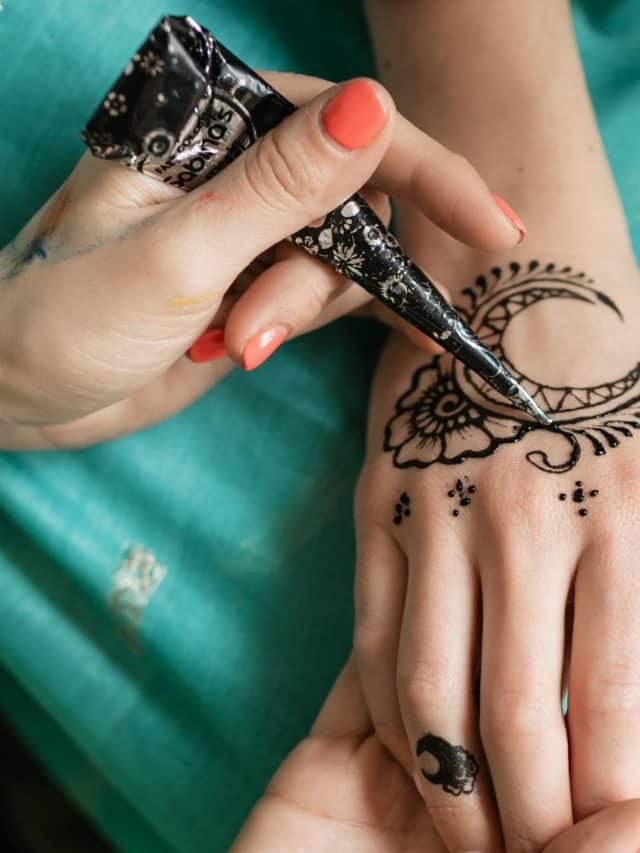 8 Rules To Keep In Mind When Choosing Your Mehndi Artist