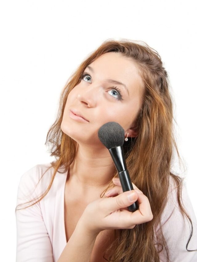 Advantages of Airbrush Makeup for Beginners