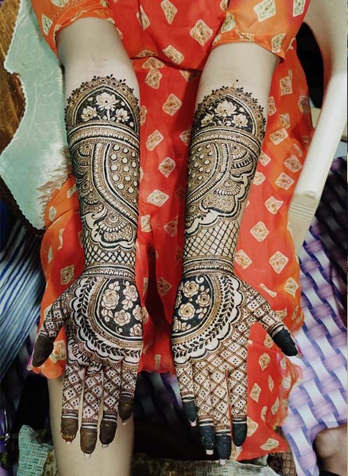 Book Basic Bridal Mehendi Artists in Puri - Wedium