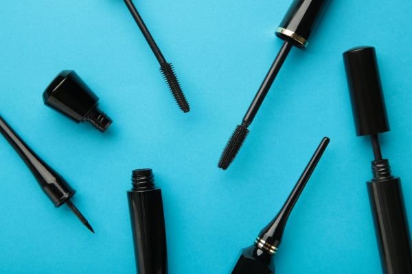 eyeliner and mascara